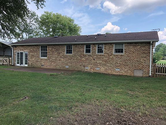 backyard concrete patio 