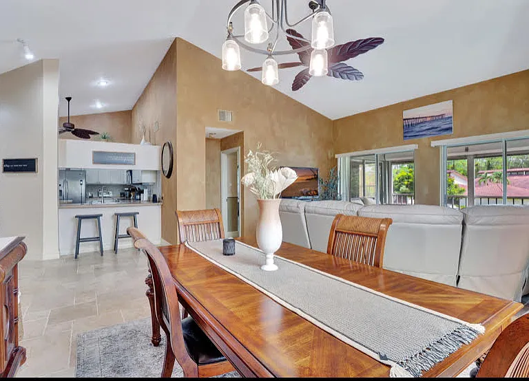 2103 Tama Cir #202 — Photo 32