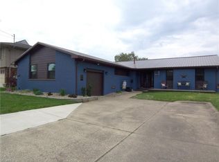 833 George St, Belpre, OH 45714