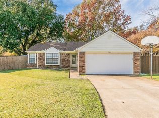 1829 Harvest Moon Dr, Grapevine, TX 76051