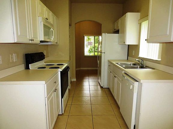 3rd image of 2330 Coral Springs Dr