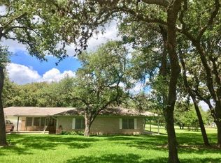 266 Padre Ln, Victoria, TX 77905