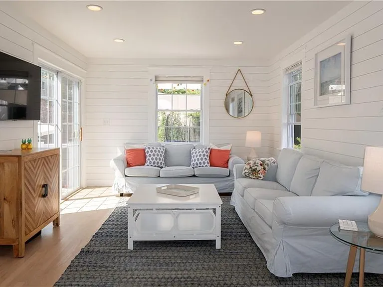 122 Ruggles Ave — Photo 13