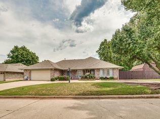 8408 Sandpiper Rd, Oklahoma City, OK 73132