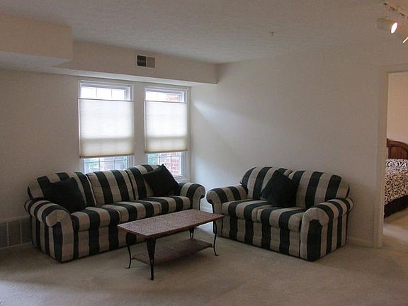 3rd image of 23003 Chandlers Ln APT 225