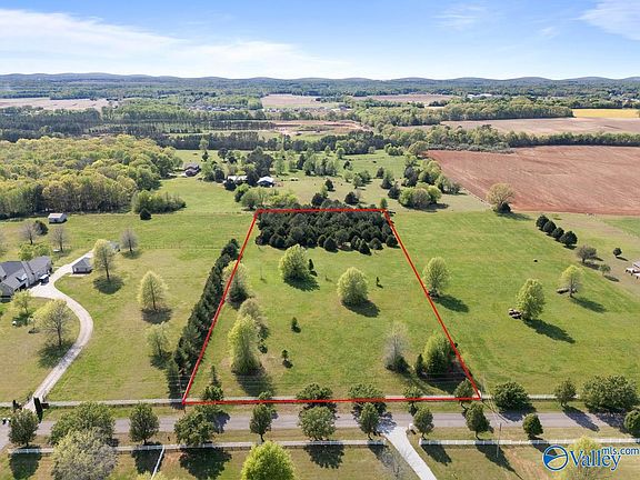 2nd image of 597 Beth Rd
