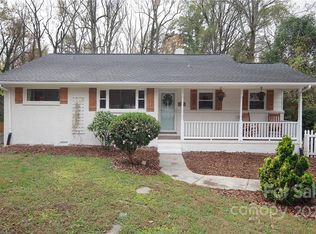 2824 Arnold Dr, Charlotte, NC 28205