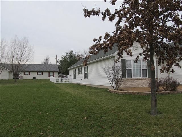 2nd image of 1206 Dolan Ln