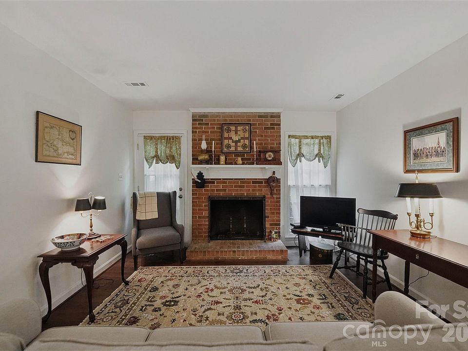 1st image of 7626 Winterset Dr