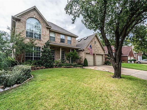 2nd image of 2710 Fernwood Dr
