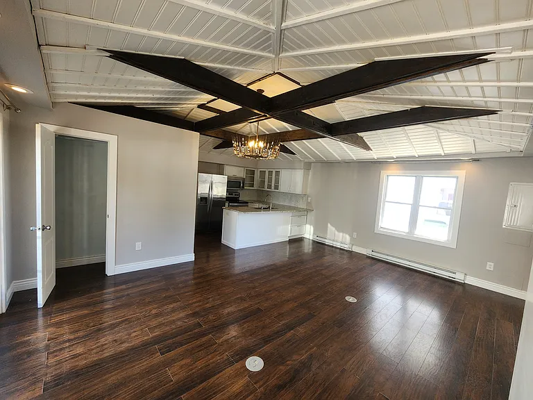 133 Sunset Rd — Photo 2