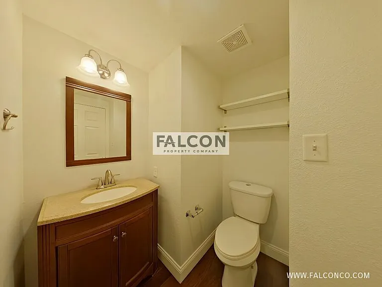 673 Shooks Ln — Photo 8