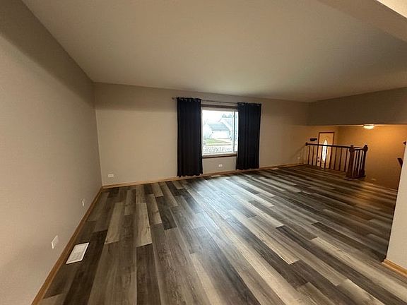 2nd image of 590 Alice Pl