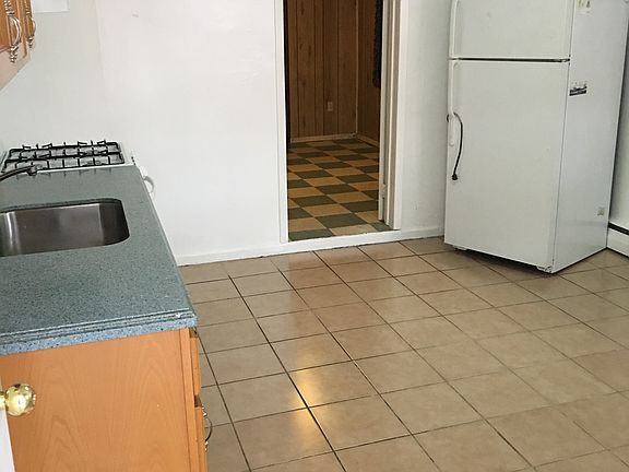 3rd image of 3038 Gunther Ave