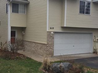 6119 Creek Line Dr, Minnetonka, MN 55345