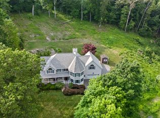 8 Hamlet Way, Hopewell Junction, NY 12533