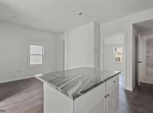 1087 William St FLOOR 2, Elizabeth, NJ 07201