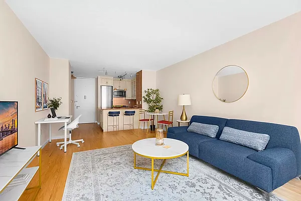 Rented by Brown Harris Stevens | media 7