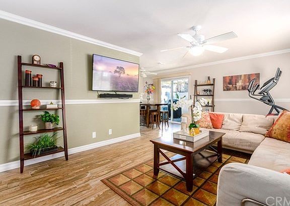 LARGE LIVING ROOM WITH EVERY BELL AND WHISTLE!