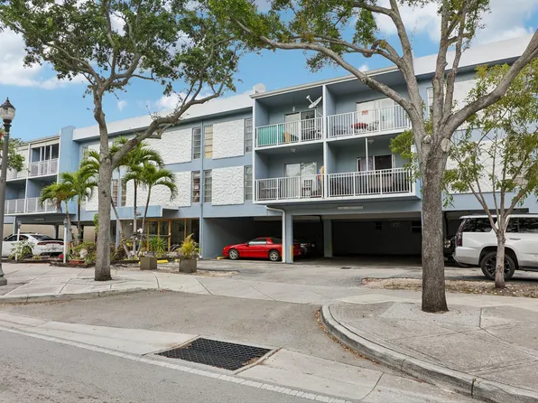 1735 NE 164th Street #E104, North Miami Beach, FL 33162