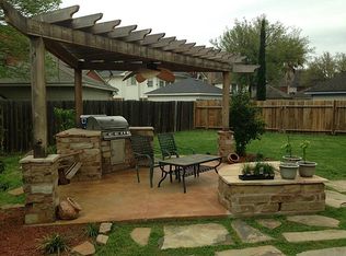 4202 Riverchase Ln, Houston, TX 77014