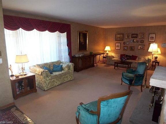 3rd image of 3560 Glen Allen Dr