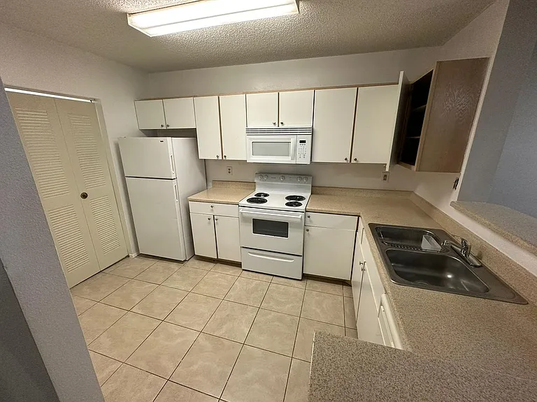 11225 W Atlantic Blvd — Photo 12