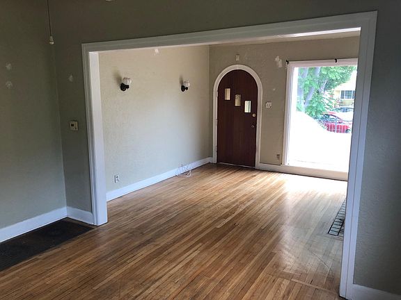 2nd image of 3347 La Clede Ave