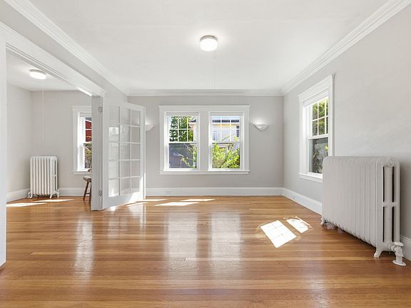 3rd image of 33 Laurel Rd #1