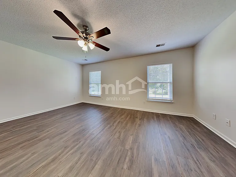118 Larkspur Dr — Photo 8