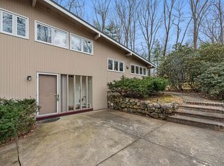 10 Fessenden Way, Lexington, MA 02420