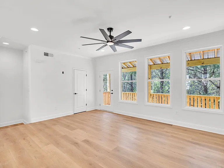199 Riverstone Commons Cir — Photo 9
