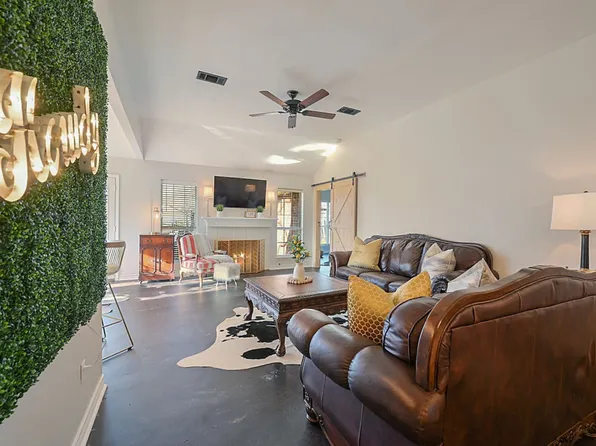 1708 Beaver Pond Ct #Id1328061p, Bryan, TX 77807