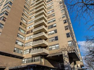 6301 N Sheridan Rd APT 3A, Chicago, IL 60660