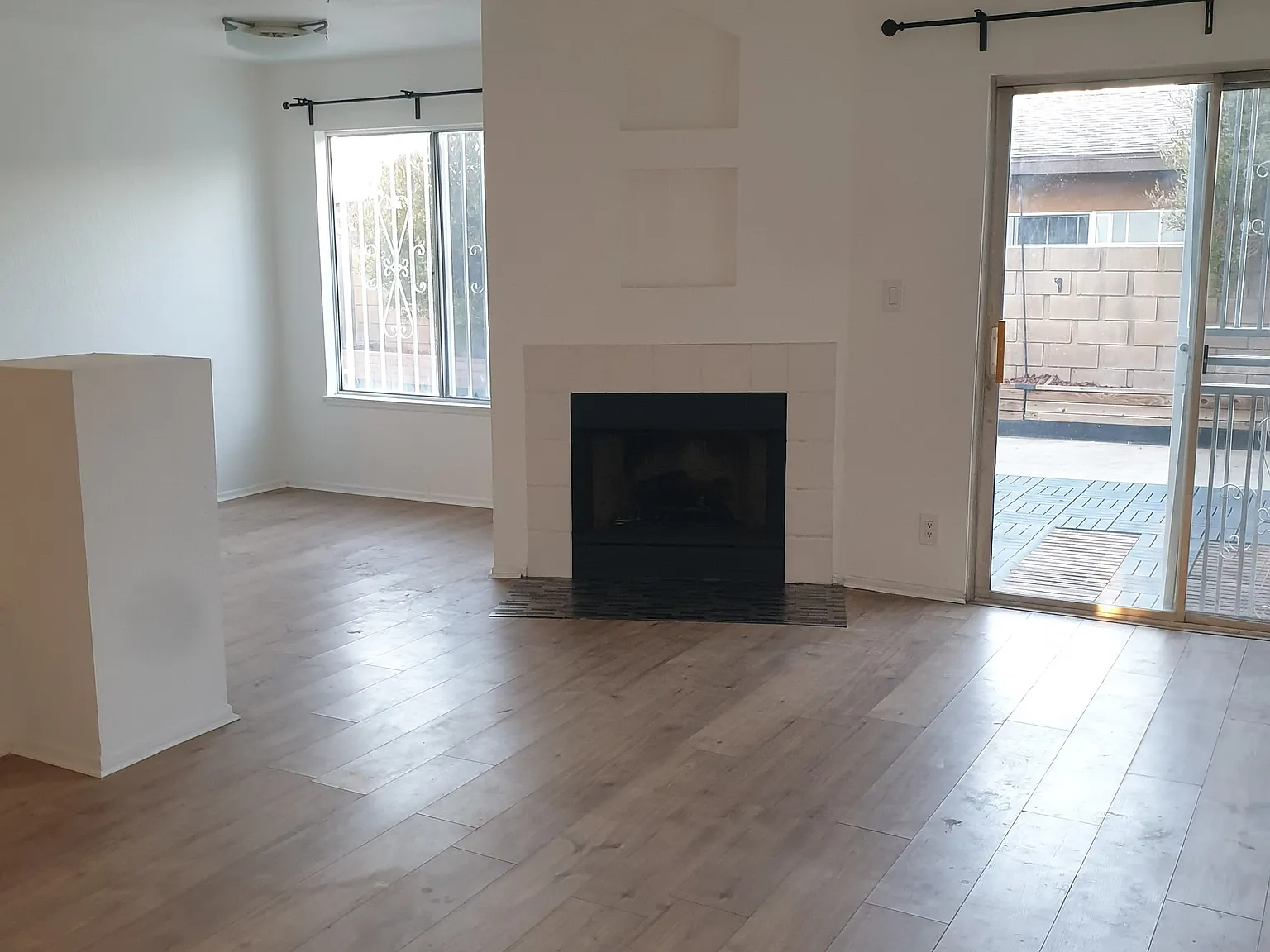 3 bed, 2.5 bath, 1458 sqft, $3,000 — Photo 3