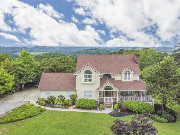 119 Summit Hills Ln, Rocky Top, TN 37769
