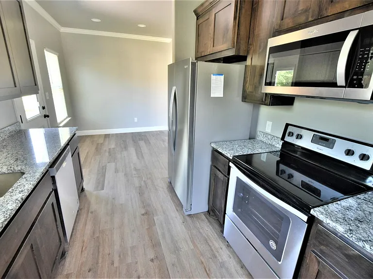 3613 Mandy Dr — Photo 7