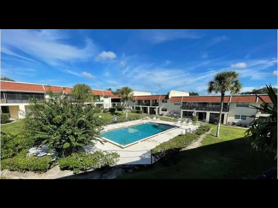 207 W San Sebastian Ct #207