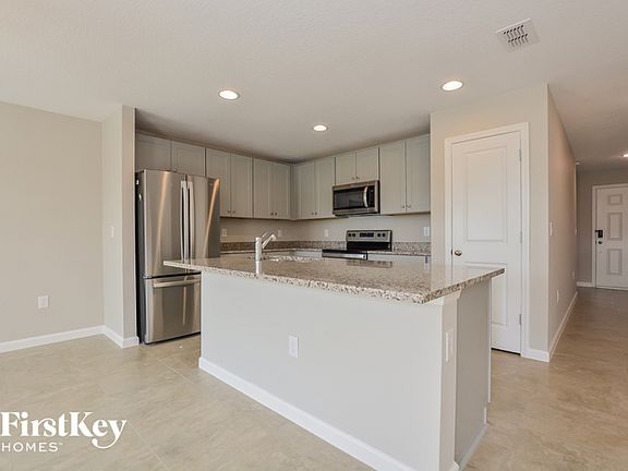 5th image of 622 Lindbergh Way