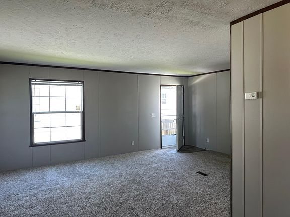 2nd image of 40 Nord Haren Ct