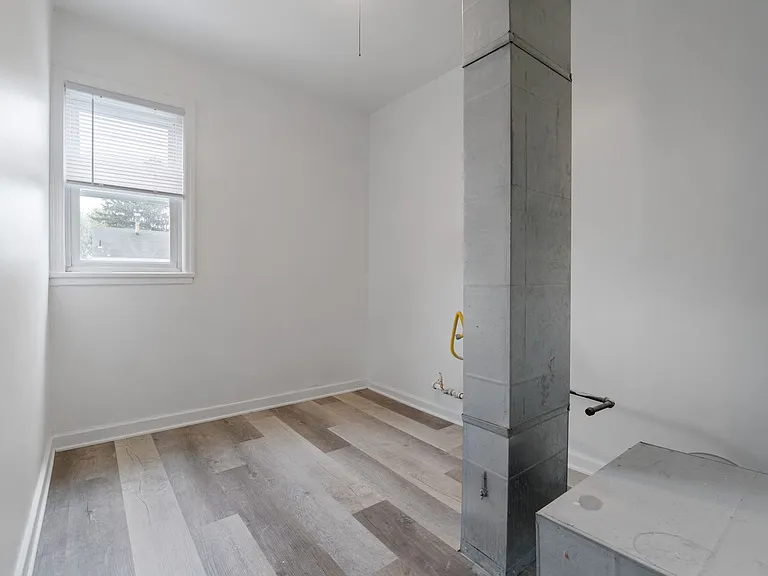 64 Midland Heights Cir E — Photo 12