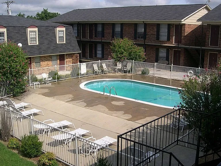 1830 E Johnson Ave #19 — Photo 2