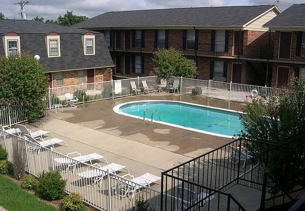 Building Photo - 1830 E Johnson Ave #19