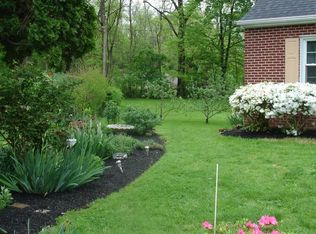 14 Horseshoe Dr, Lancaster, PA 17601