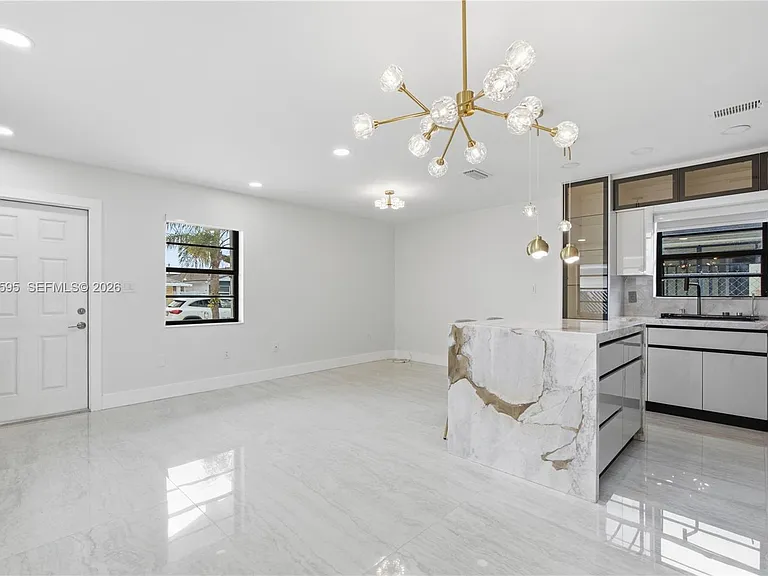 4250 W 10th Ave — Photo 7