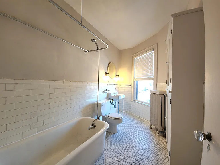 814 Center Ave #G — Photo 8