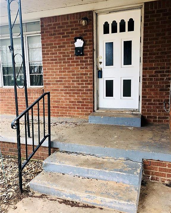 2nd image of 5121 S Dewey Ave