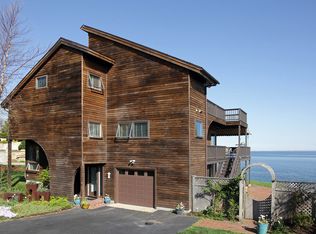 65 Harborview Rd, Hull, MA 02045