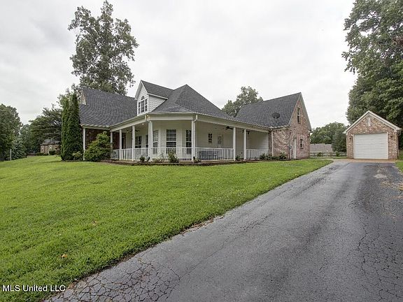 3rd image of 10199 Emerald Forest Dr