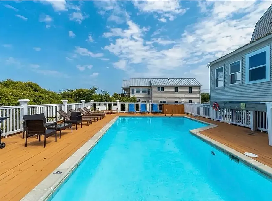 3 bed, 2000 sqft, $3,000 — Photo 2